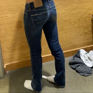 American eagle low-waisted dark blue jeans